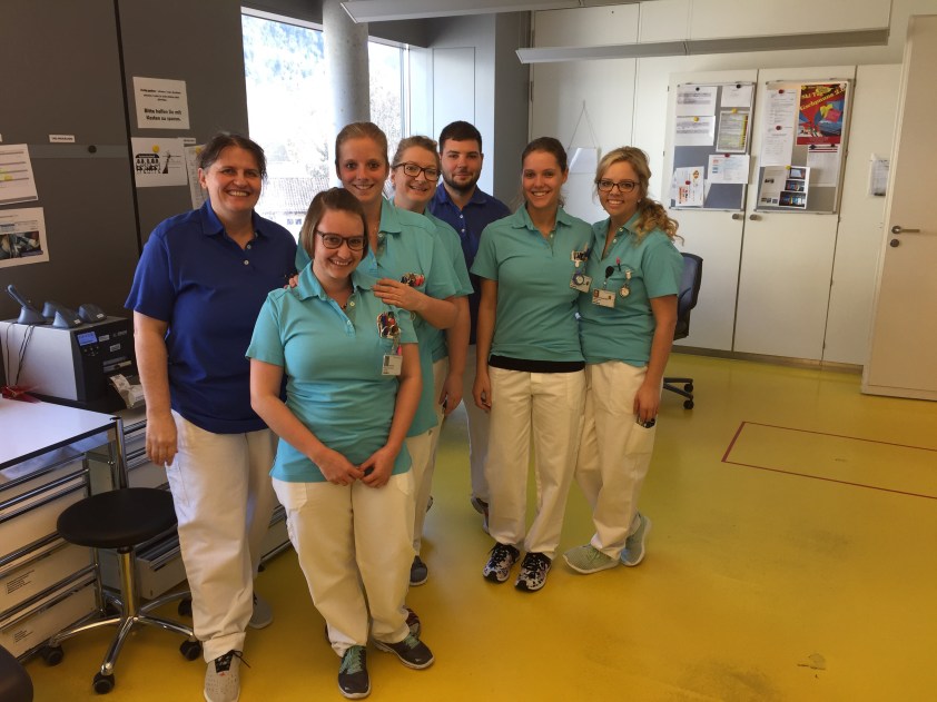 Irina und Riccarda und Team D0 heute